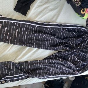 Champion athletic wear women XL black and white